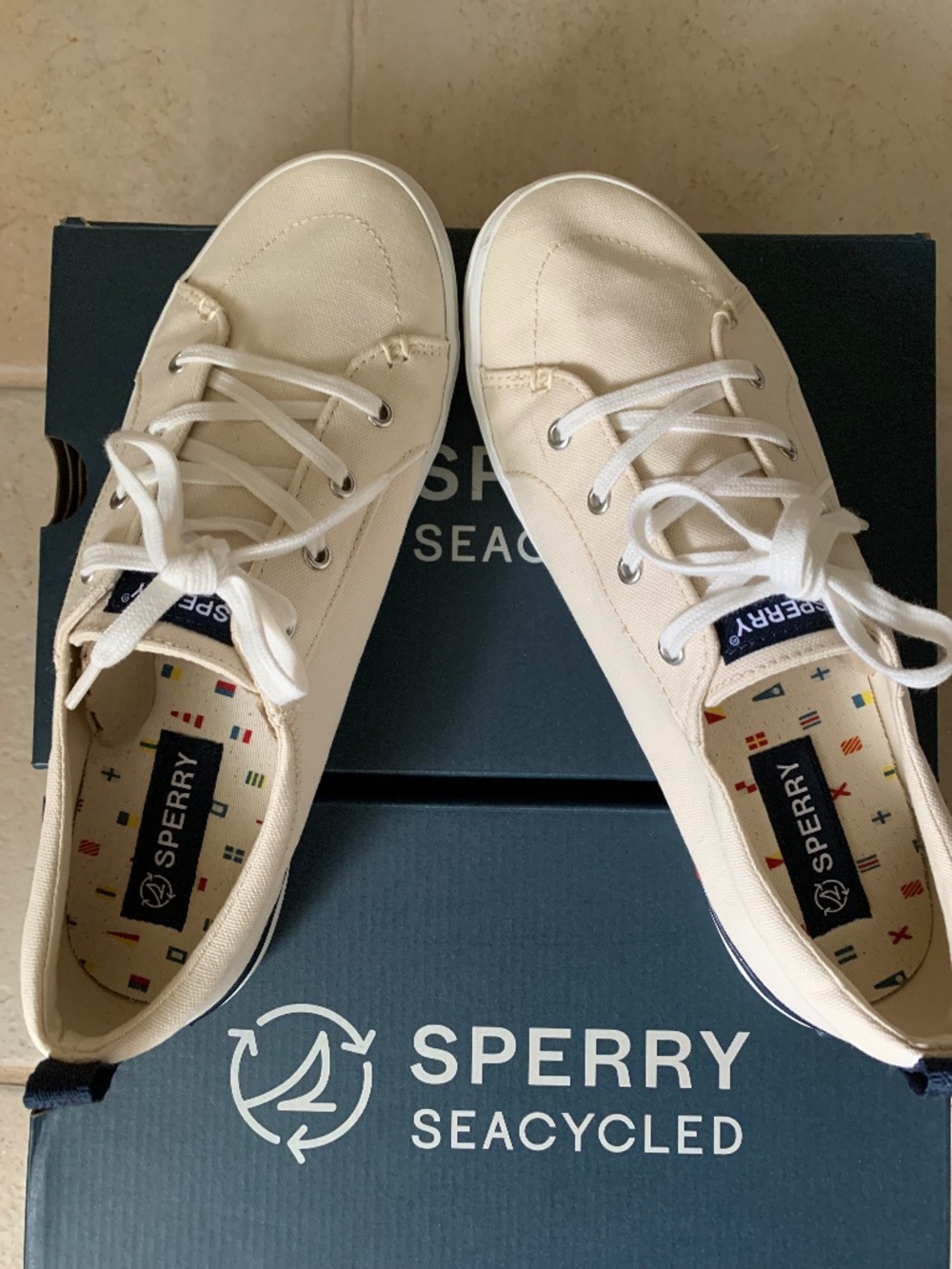 NWT SPERRY SEACYCLED Sneakers Off White  size 9.5